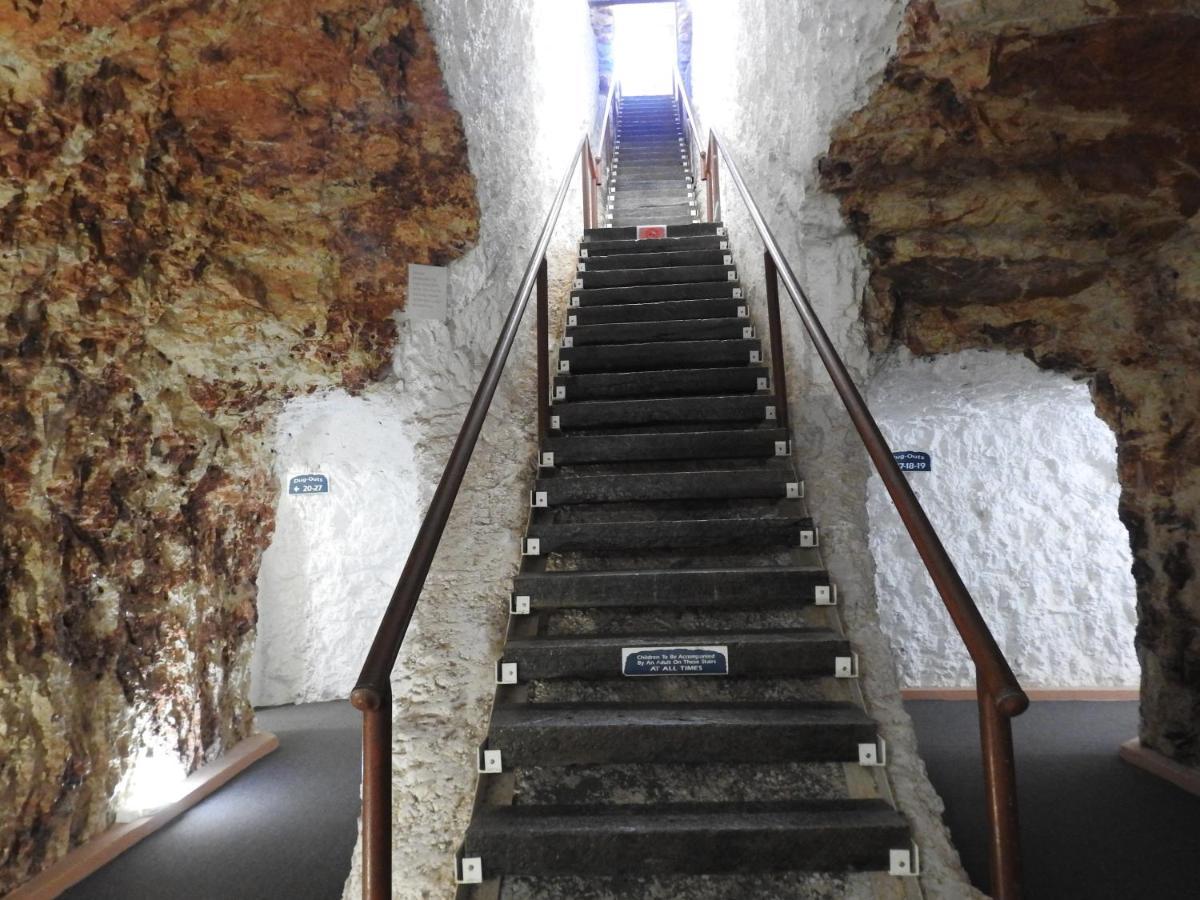 White Cliffs Underground Motel Bagian luar foto